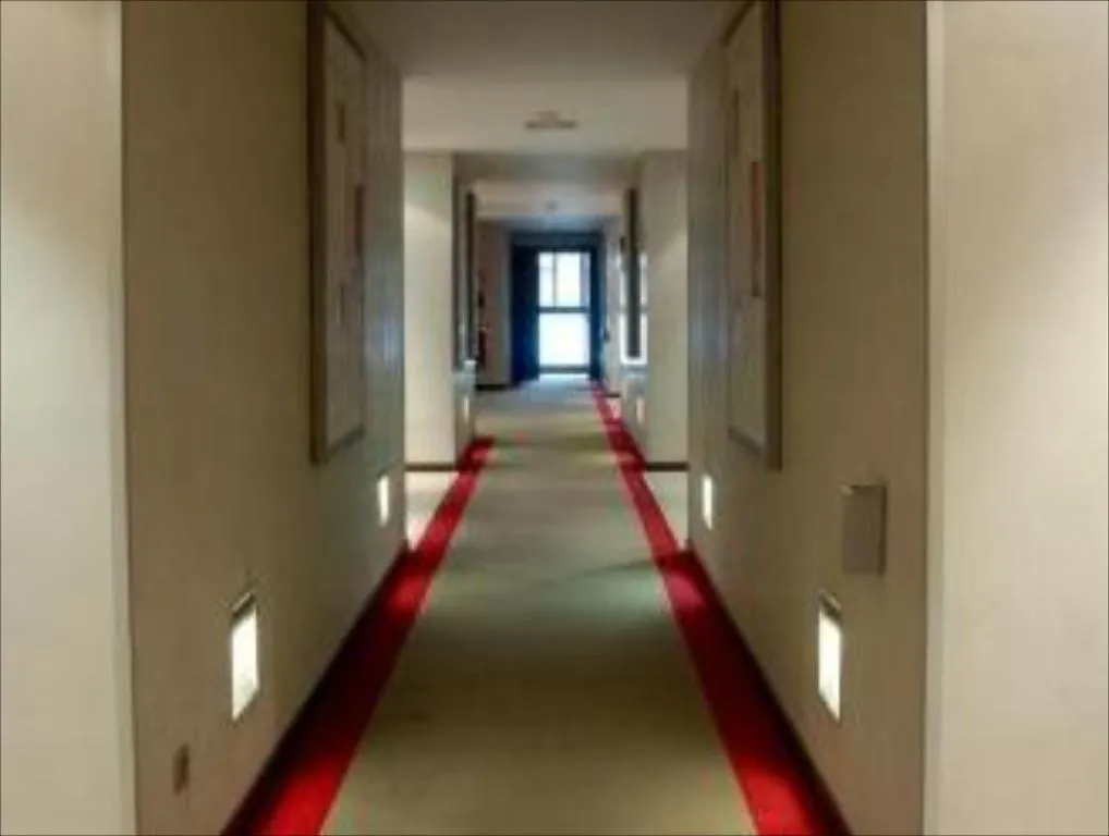 Ciutat De Girona Hotel 4*,